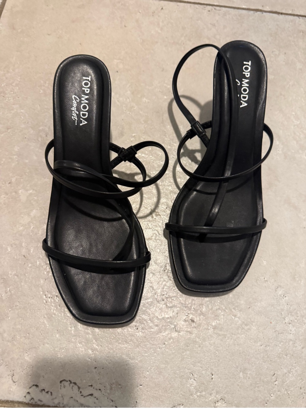 Kitten heel